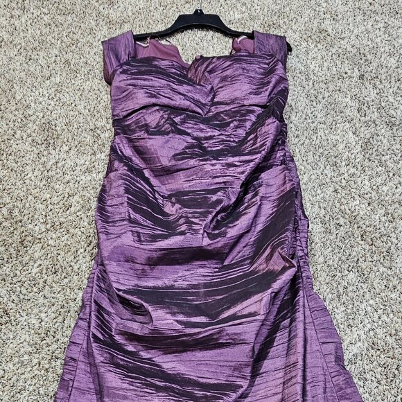 Alex Evenings Formal Floor Length Ruched Dress - 14 - Picture 3 of 13